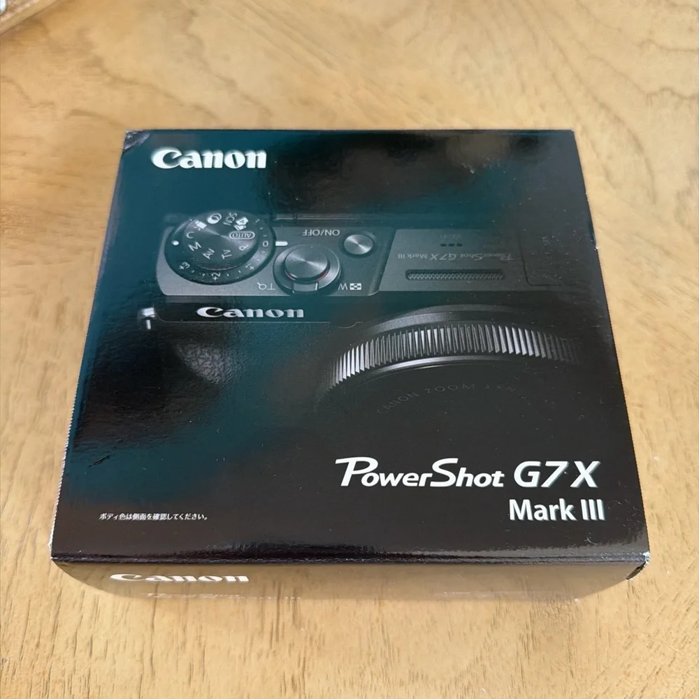Canon PowerShot G7 X Mark III in Classic Black